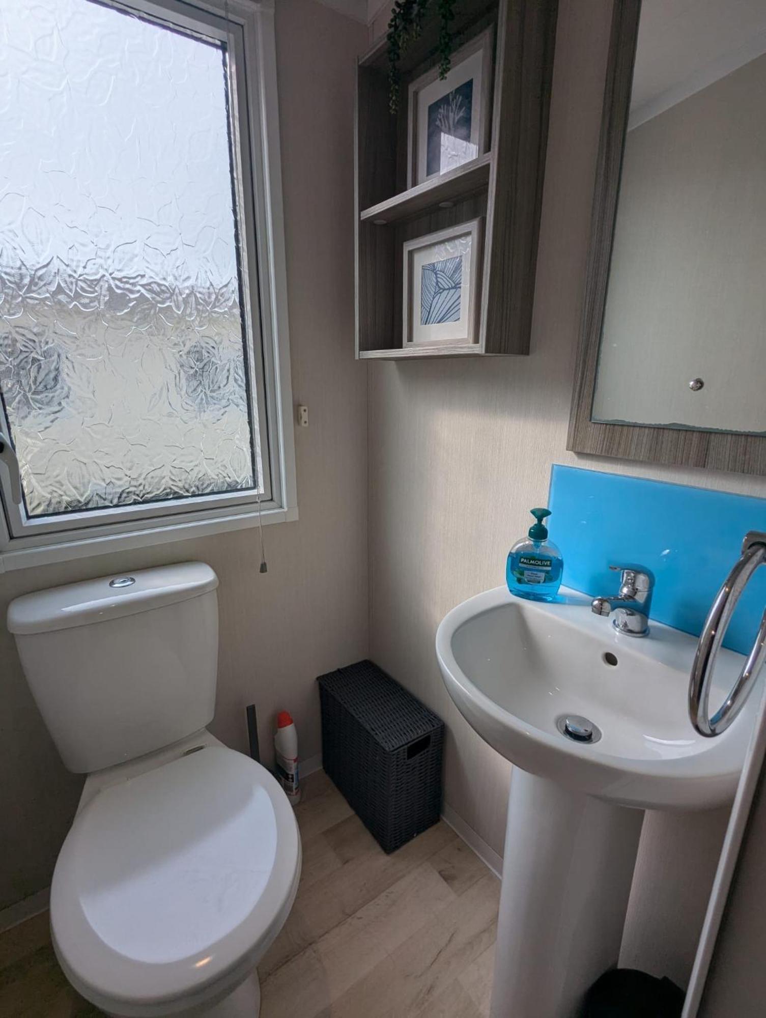 Beautifully Presented Dog Friendly Caravan On Very Popular Littlesea Holiday Haven Park Weymouth Wyke Regis 외부 사진